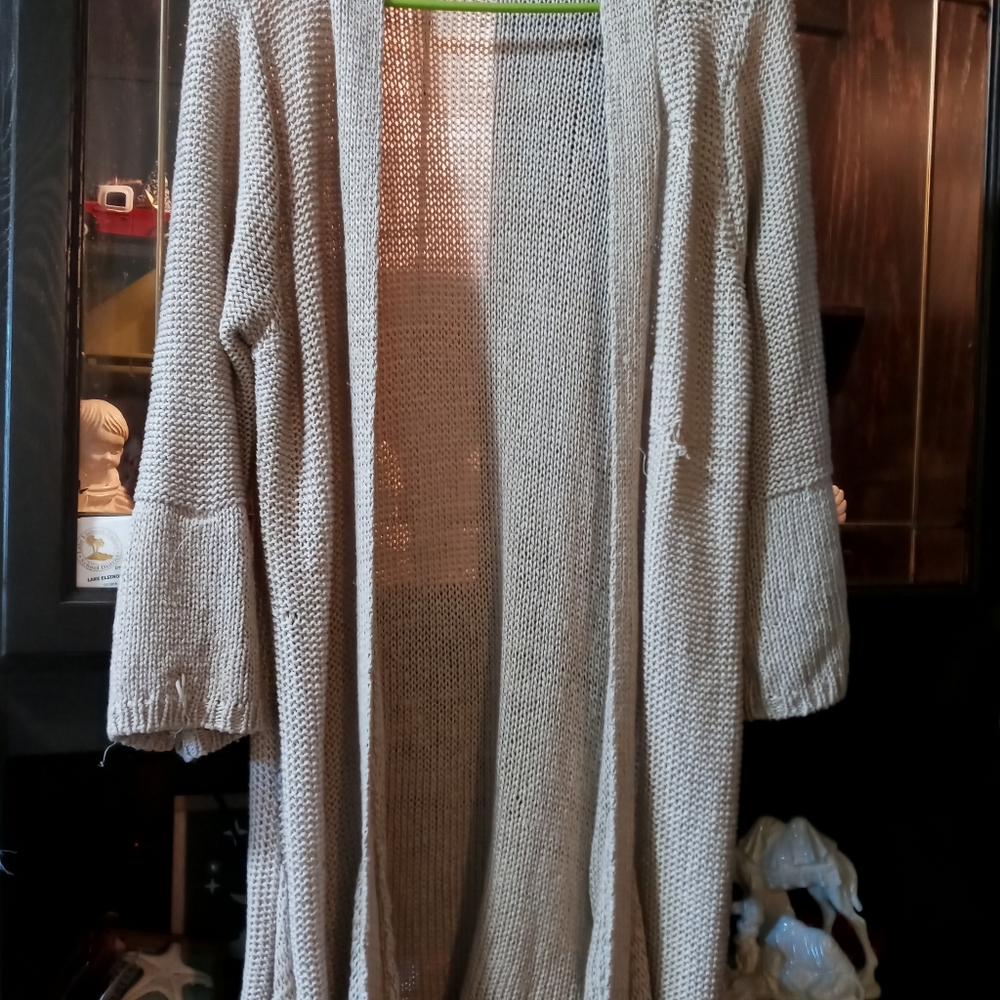 Fine knitted cardigan